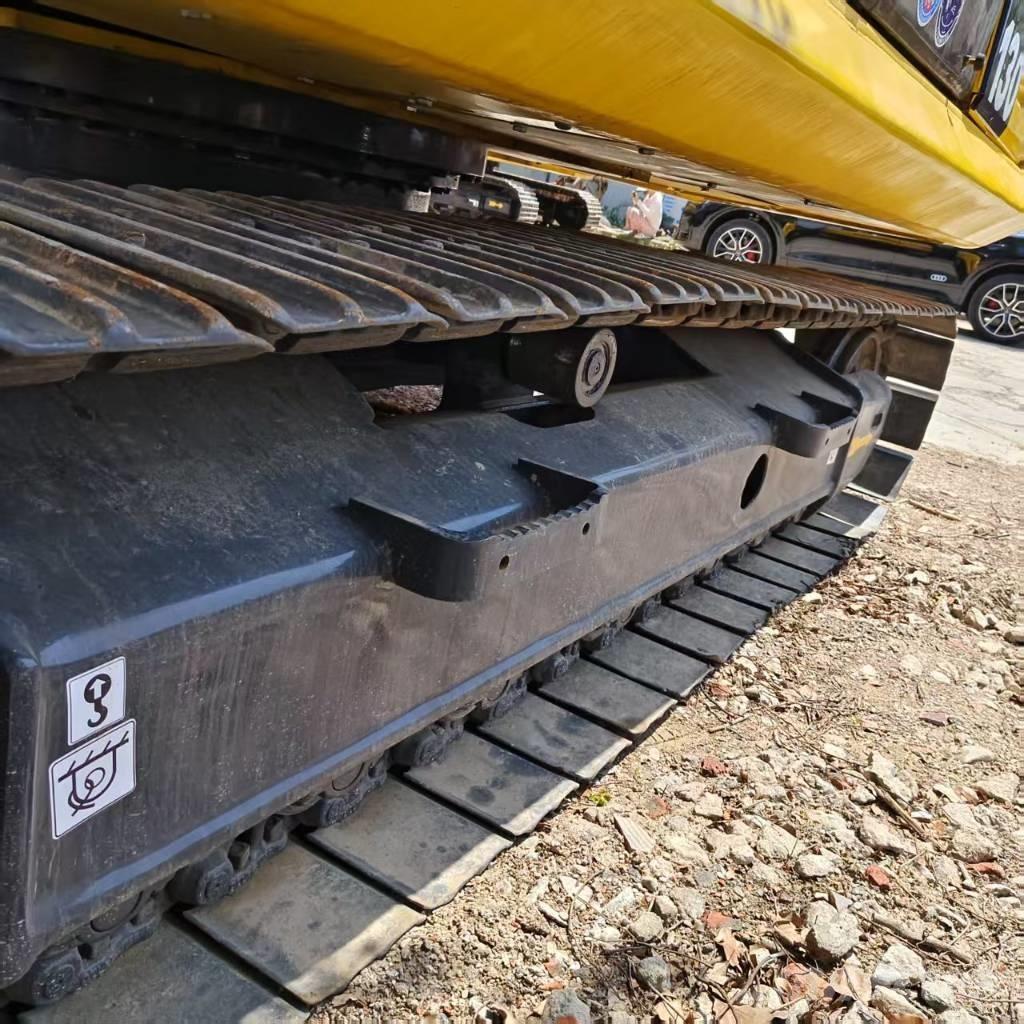 Komatsu PC 130 Kāpurķēžu ekskavatori