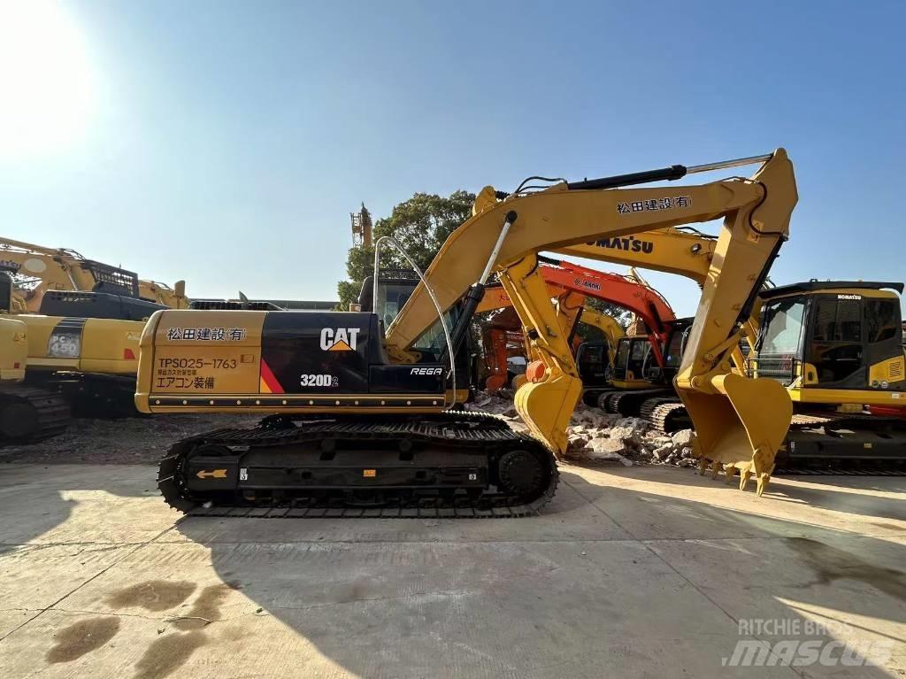 CAT 320D2 Kāpurķēžu ekskavatori