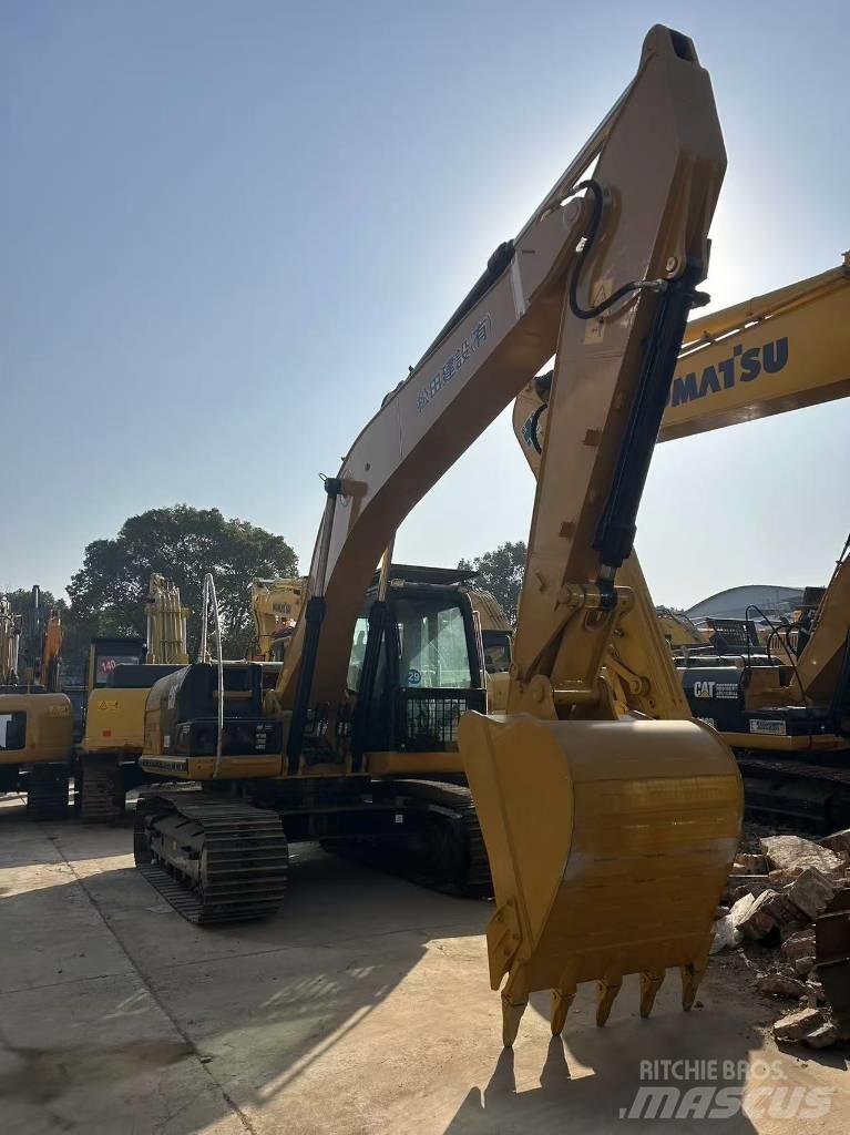 CAT 320D2 Kāpurķēžu ekskavatori