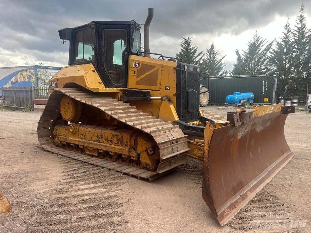 CAT D 5 LGP Kāpurķēžu buldozeri