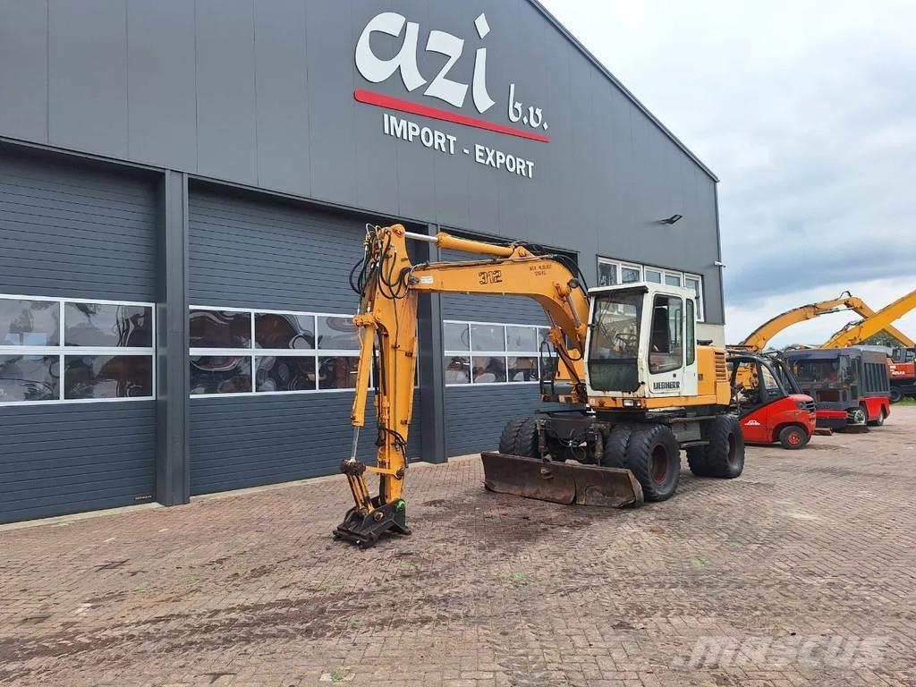 Liebherr A312 Ekskavatori uz riteņiem
