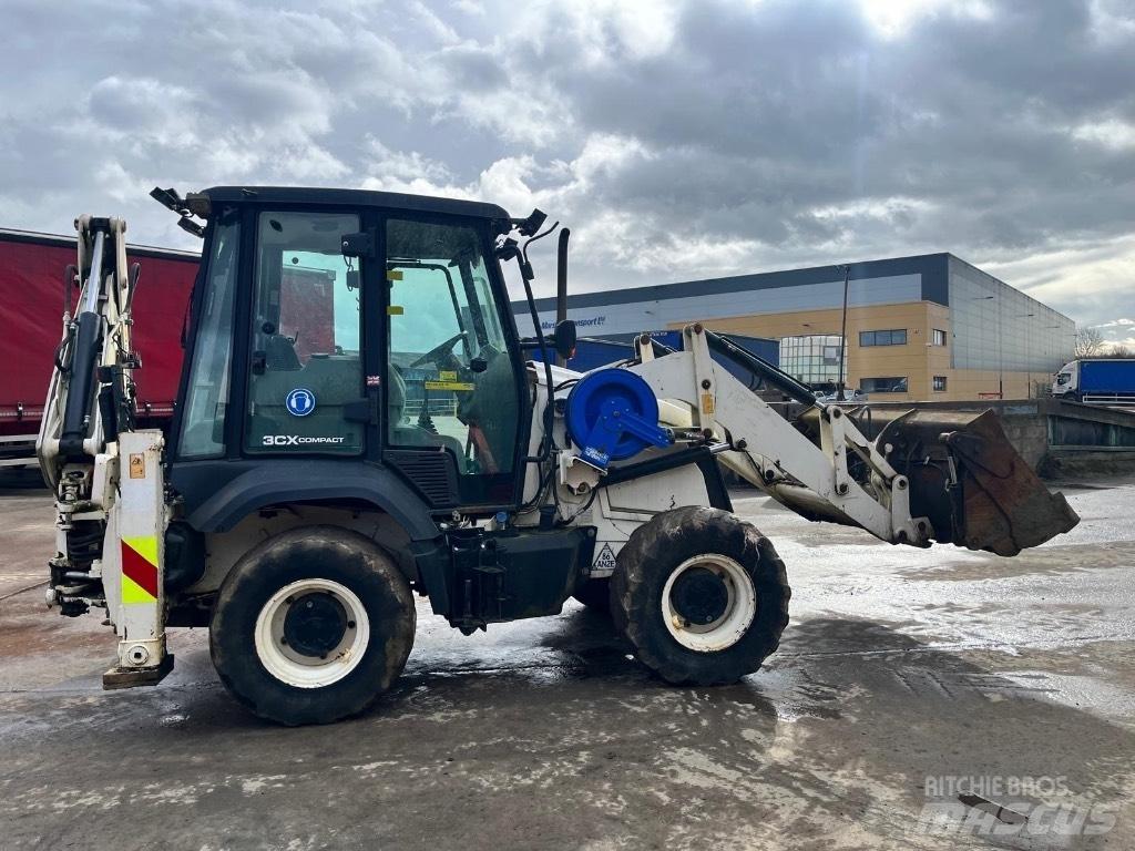 JCB 3CX Compact Ekskavatori-iekrāvēji