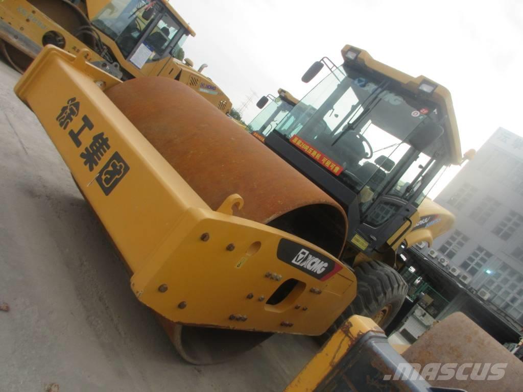 XCMG XS 263 J Vienvalča grunts veltņi