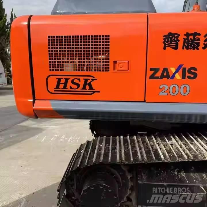 Hitachi ZX200 Kāpurķēžu ekskavatori