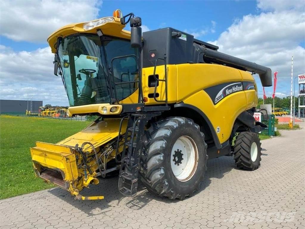 New Holland CX 880 Ražas novākšanas kombaini