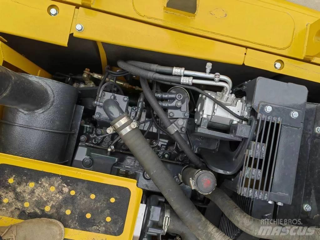 Komatsu PC 130-7K Vidēja lieluma ekskavatori 7 t - 12 t
