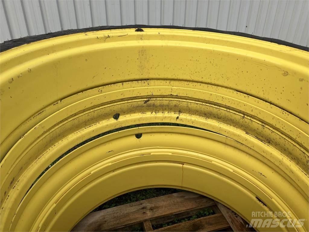 Taurus 270/95R44 Riepas, riteņi un diski