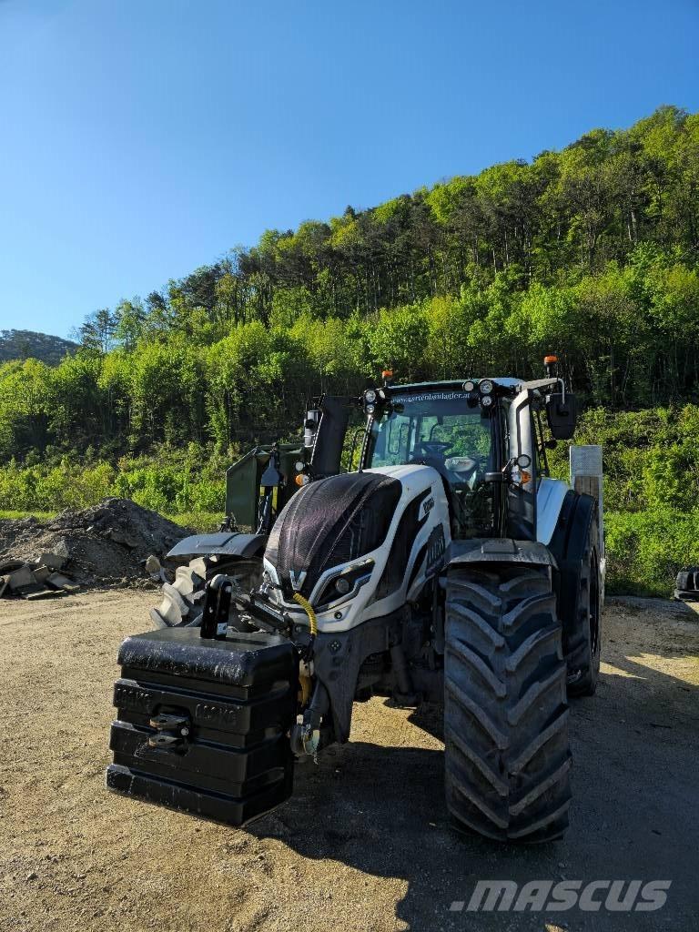 Valtra T 235 Traktori
