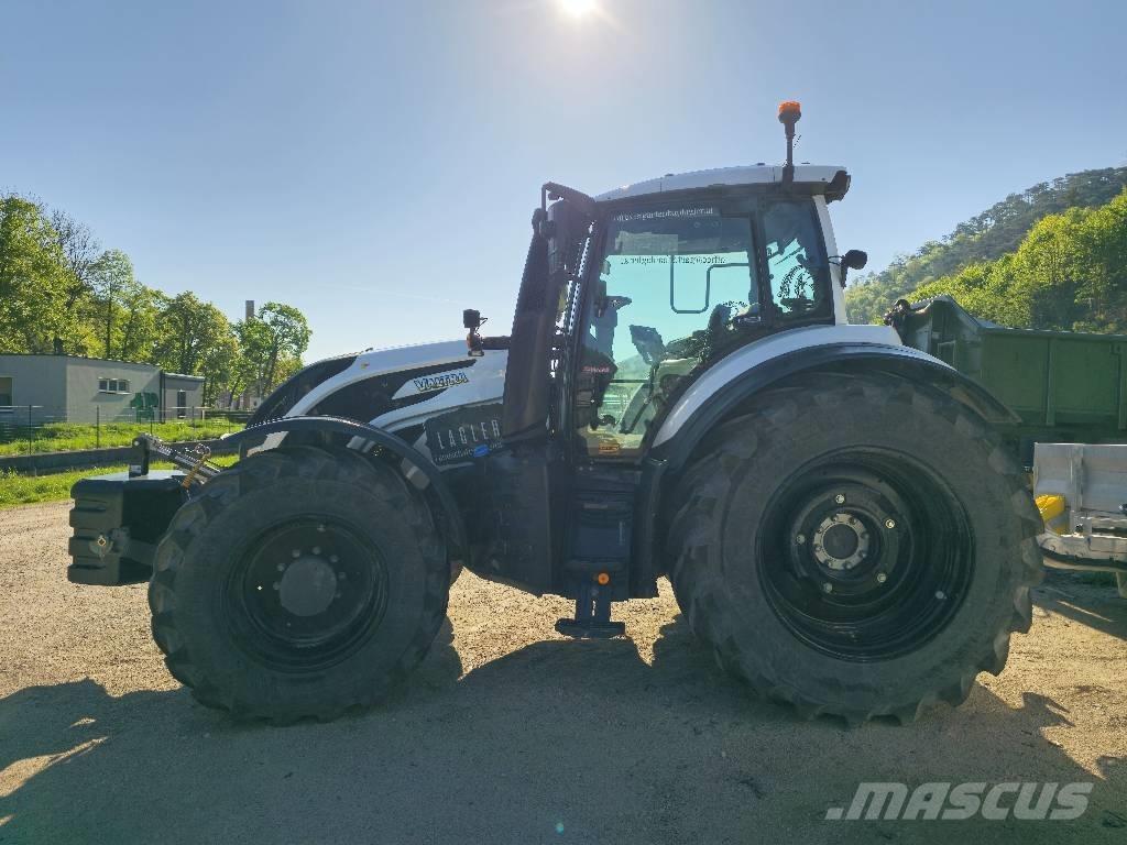 Valtra T 235 Traktori