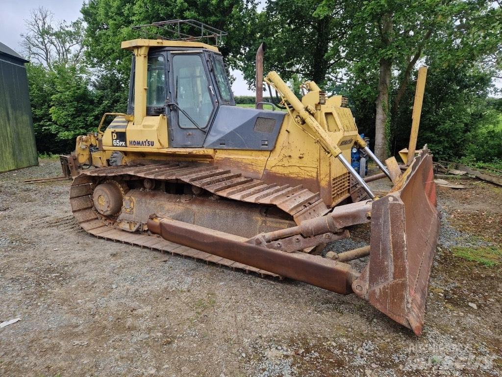 Komatsu Px65 Kāpurķēžu buldozeri