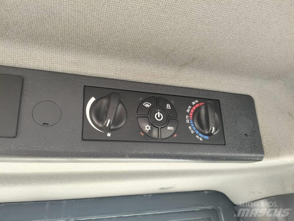 Hyundai HL955XT Iekrāvēji uz riteņiem