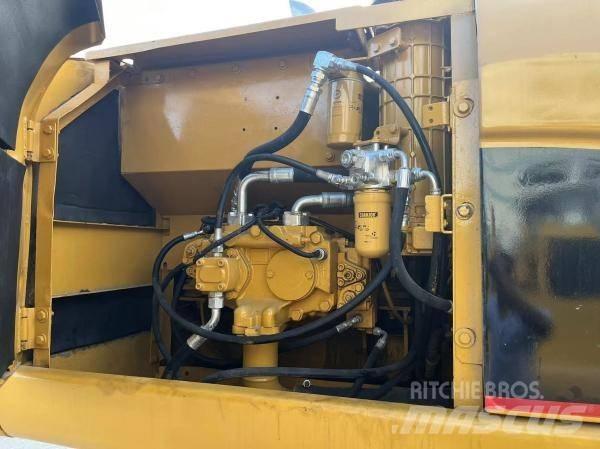 CAT 320 C L Kāpurķēžu ekskavatori