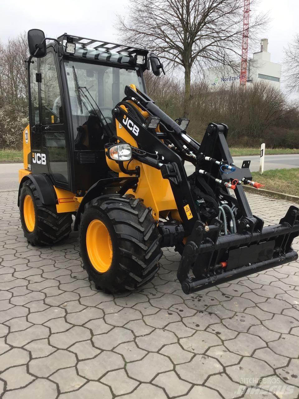 JCB 403 Agri Plus Mini iekrāvēji