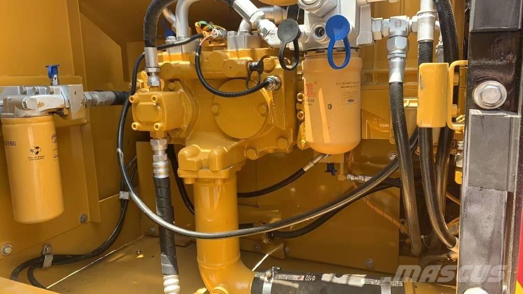 CAT 325 D L Kāpurķēžu ekskavatori