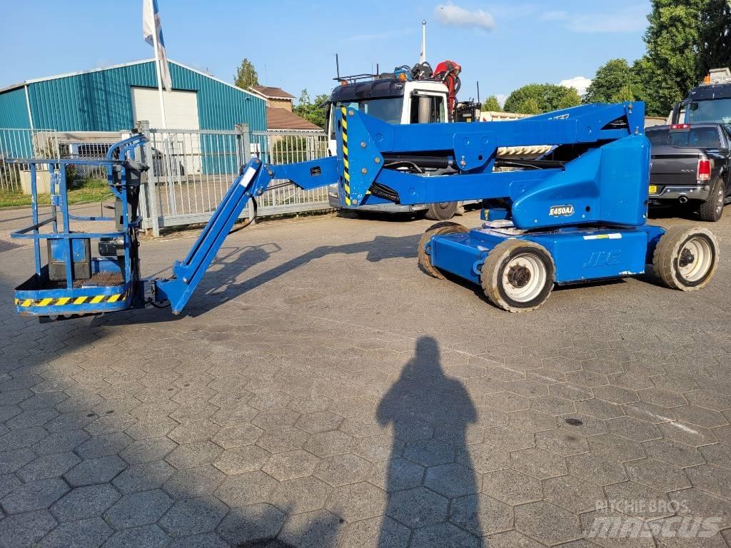 JLG E 450 AJ Strēles pacēlāji