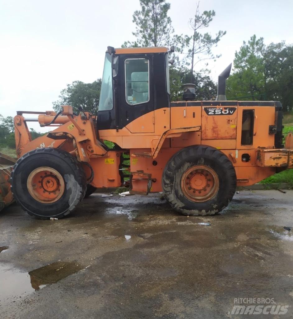 Doosan Mega 250 Iekrāvēji uz riteņiem