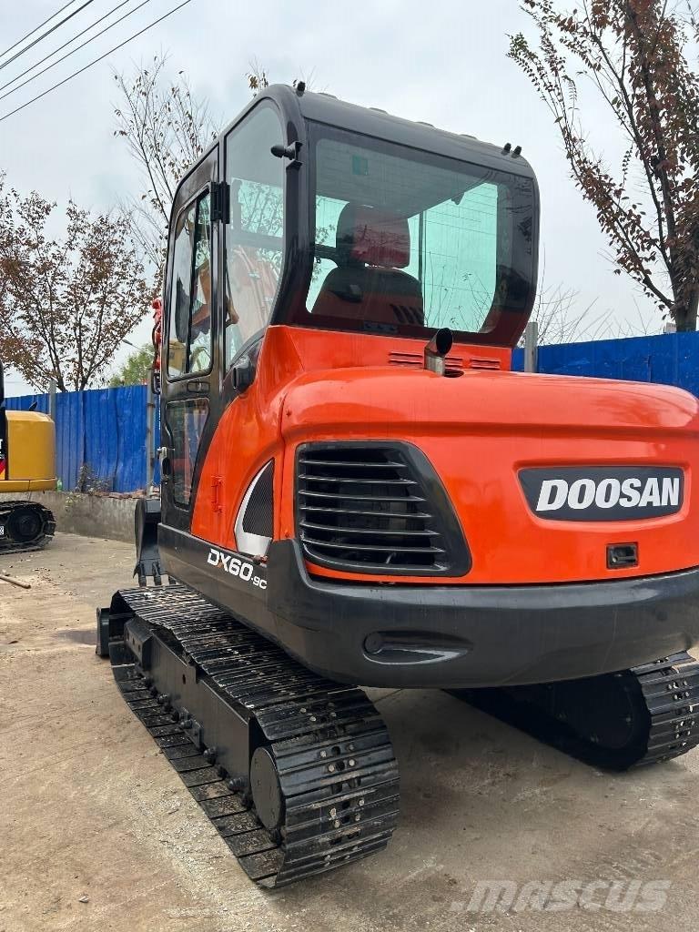 Doosan DX 60 Mini ekskavatori < 7 t