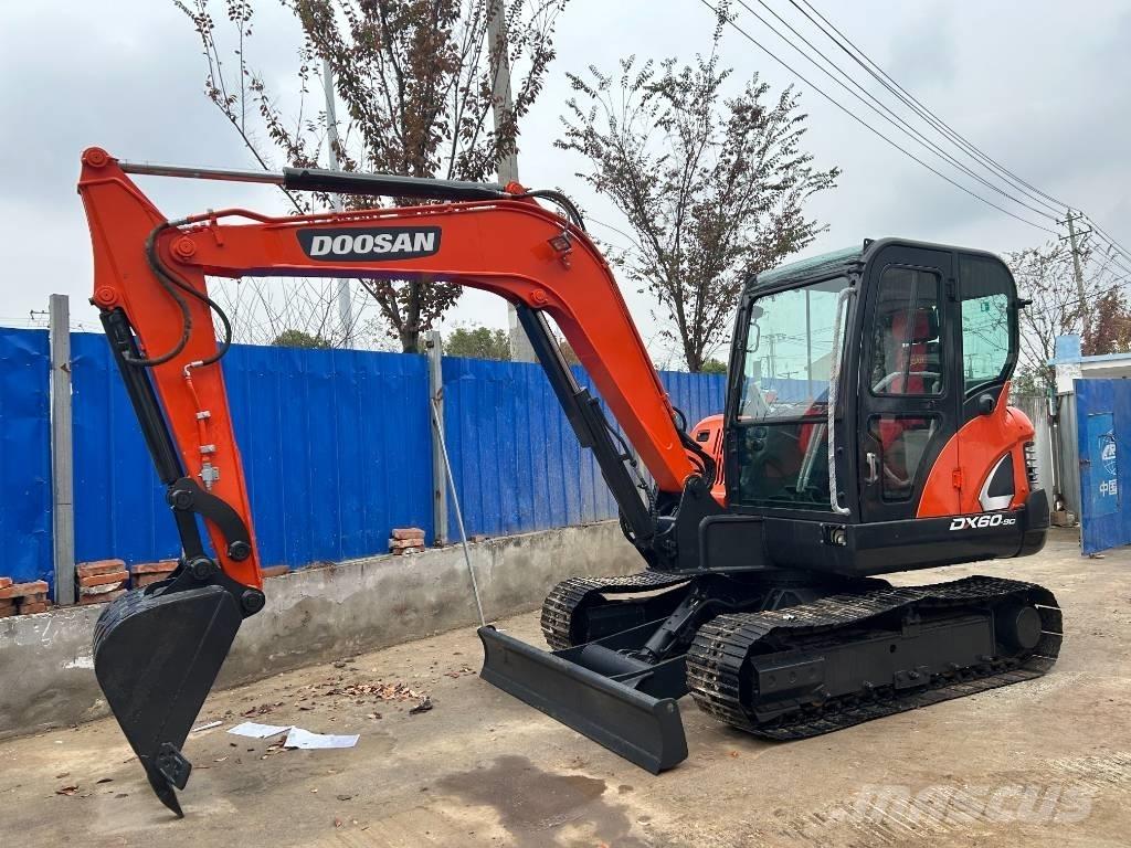 Doosan DX 60 Mini ekskavatori < 7 t