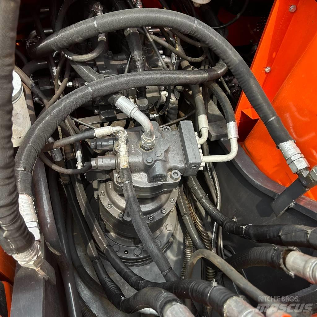 Doosan DX 225 LC Kāpurķēžu ekskavatori