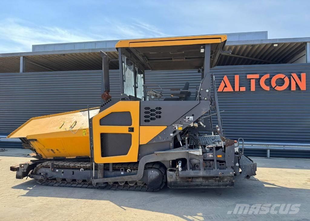 Volvo P 6820C Asfalta klājēji