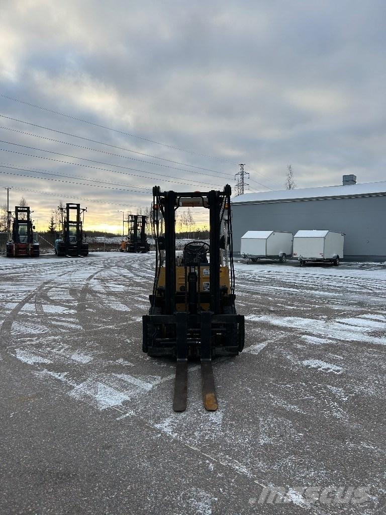 TCM FG 25 N2 LPG tehnika