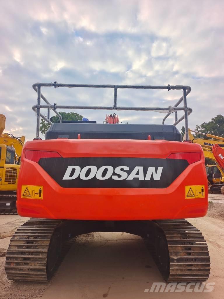 Doosan DX 225 LC-9C Kāpurķēžu ekskavatori