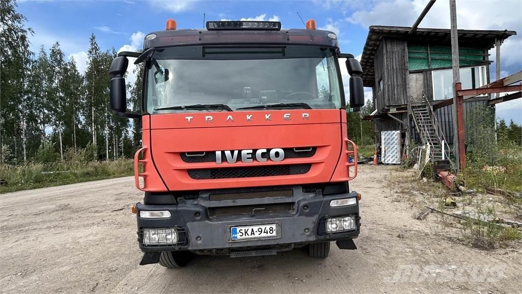 Iveco Trakker Platformas/izkraušana no sāniem