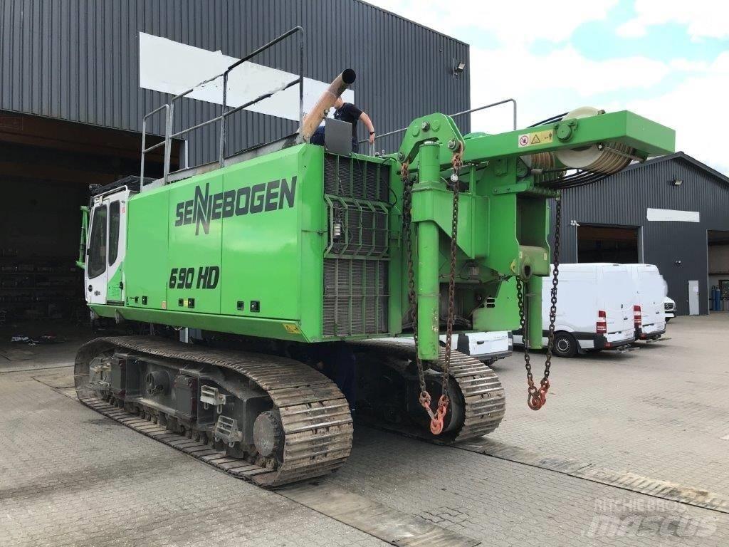 Sennebogen 690 Kāpurķēžu ceļamkrāni