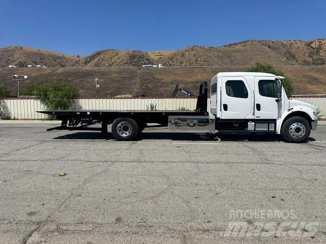 Freightliner M2 Evakuators ar manipulatoru