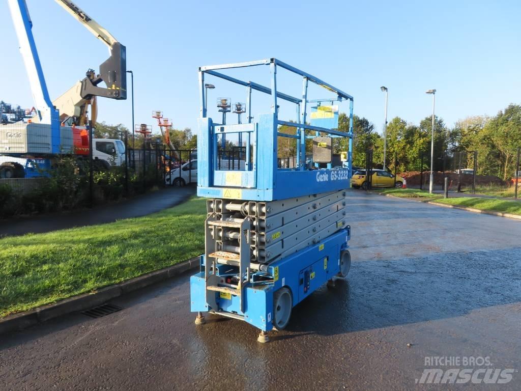 Genie GS 3232 Šķerveida pacēlāji