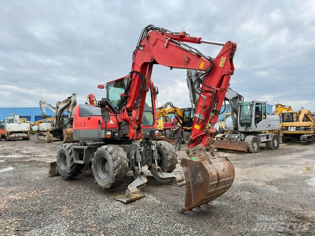 Komatsu PW98MR-8 Ekskavatori uz riteņiem