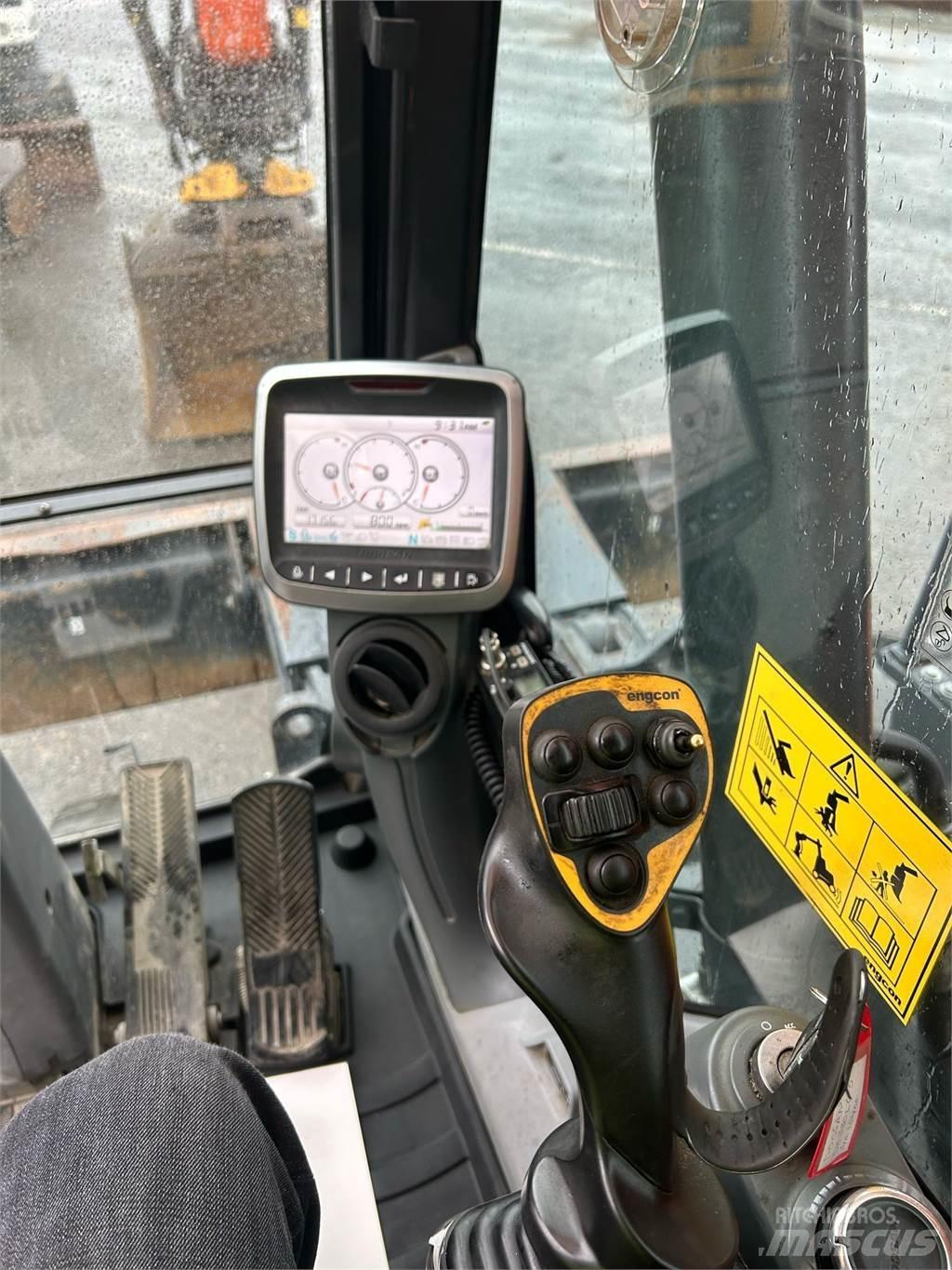 Doosan DX170W-5 Kāpurķēžu ekskavatori