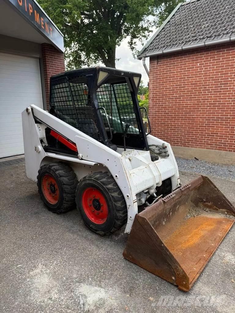 Bobcat S130 Lietoti riteņu kompaktiekrāvēji