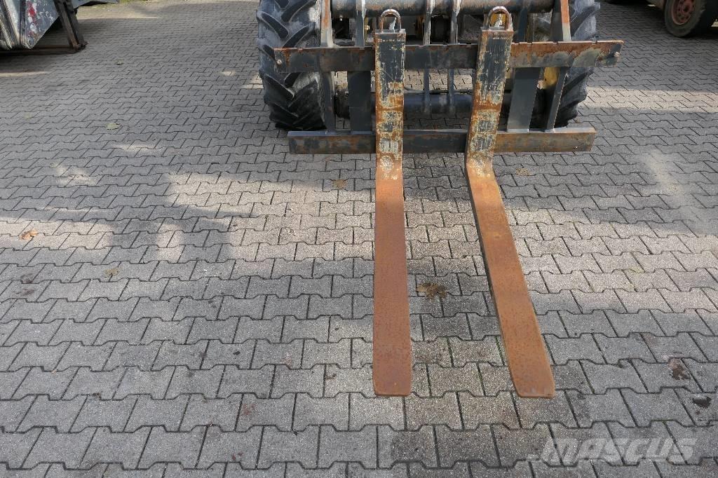 Komatsu WA 100 M-5 Iekrāvēji uz riteņiem