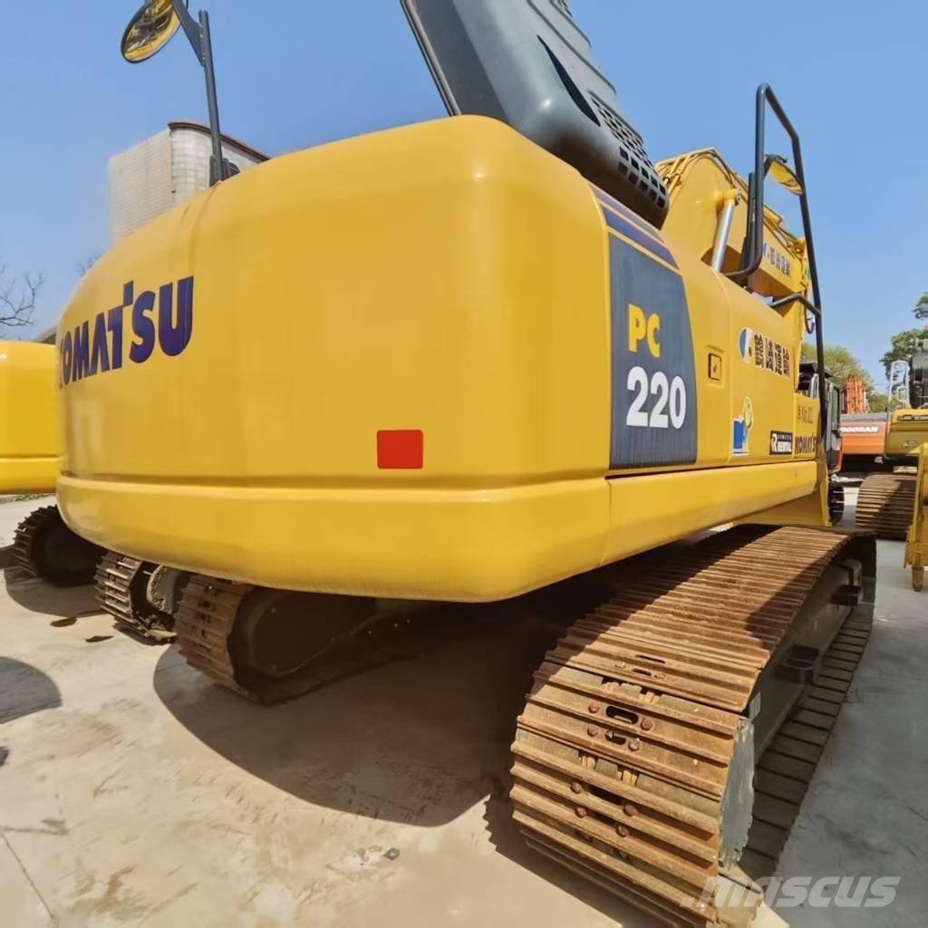 Komatsu PC 220-8 Kāpurķēžu ekskavatori