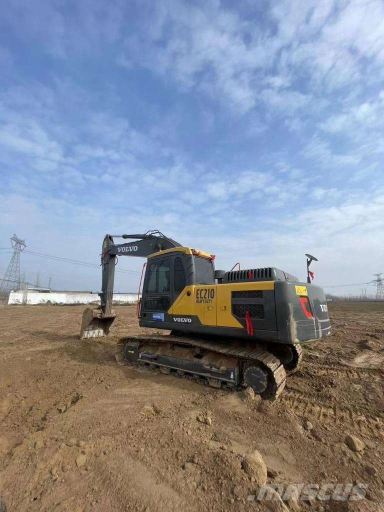 Volvo EC210D Kāpurķēžu ekskavatori