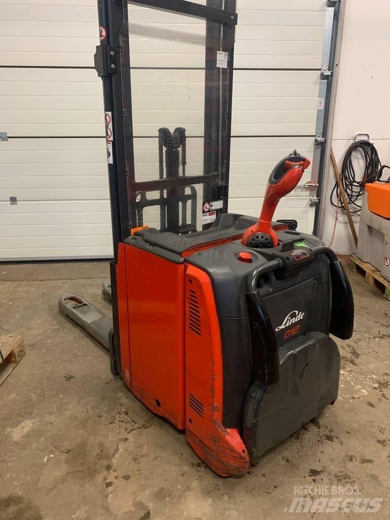 Linde D 12AP Pašgājēji krautnētāji