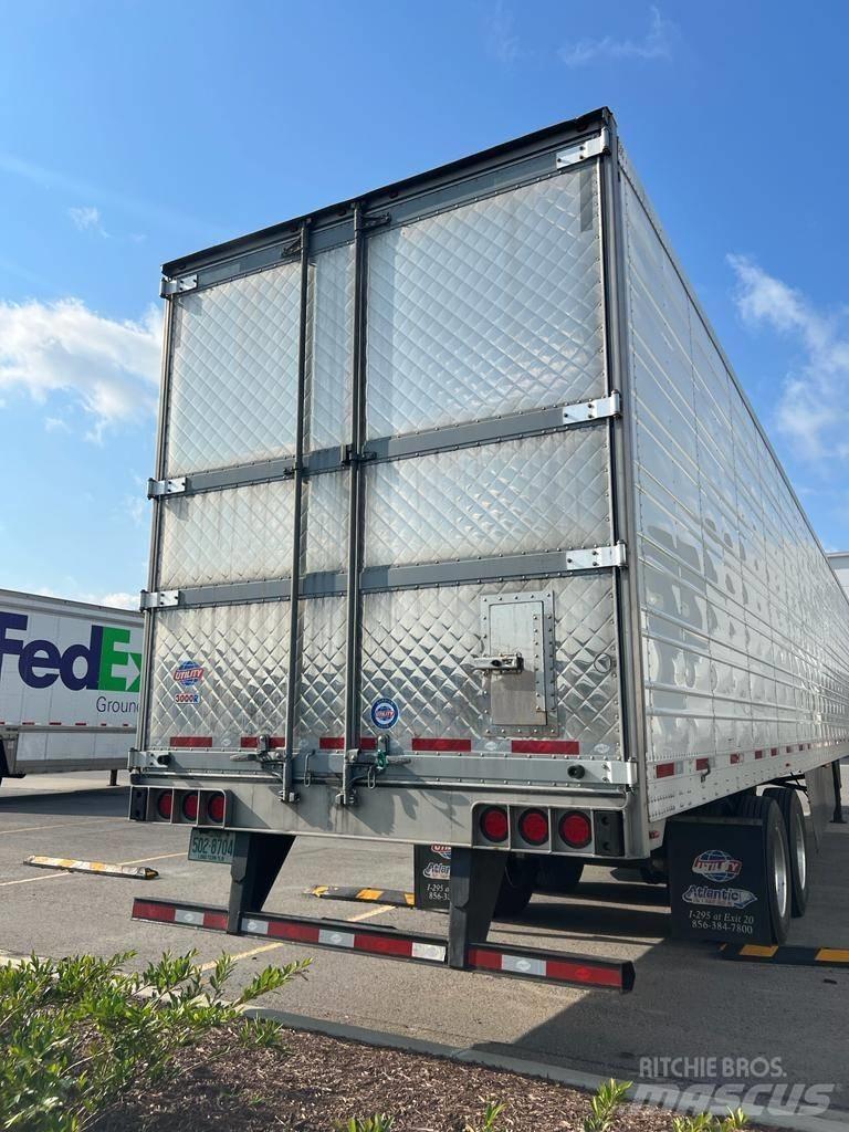 Utility Reefer Piekabes ar temperatūras kontroli