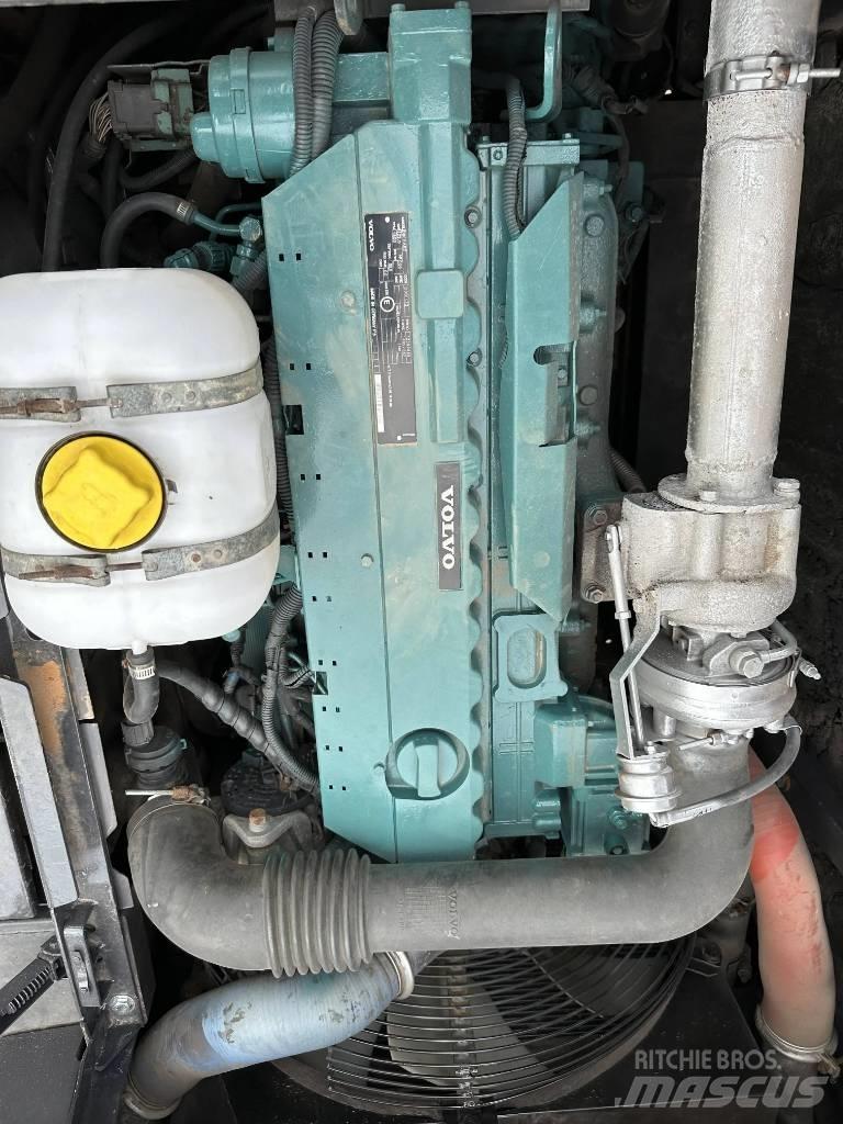 Volvo EC210D Kāpurķēžu ekskavatori