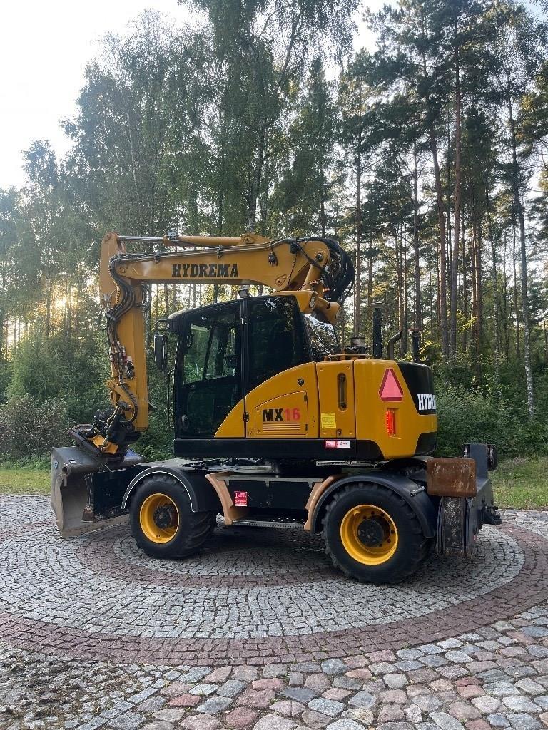 Hydrema MX 16 Ekskavatori uz riteņiem