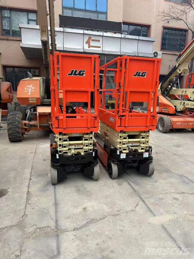 JLG 1932 R Šķerveida pacēlāji
