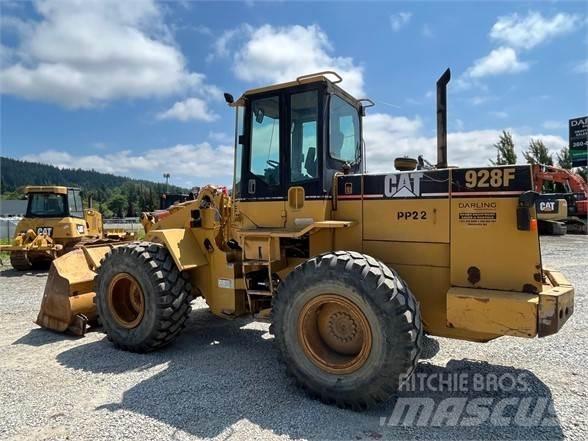 CAT 928F Iekrāvēji uz riteņiem