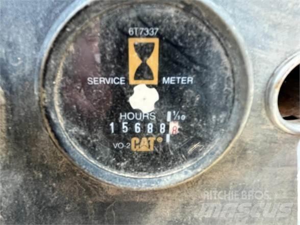 CAT 928F Iekrāvēji uz riteņiem