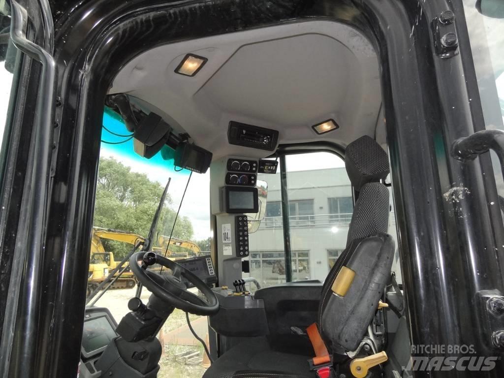 CAT 962 M Iekrāvēji uz riteņiem