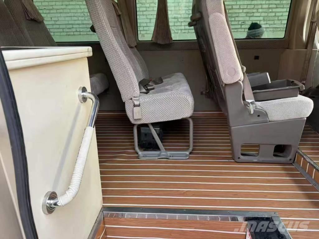 Toyota Coaster Bus Mikroautobusi