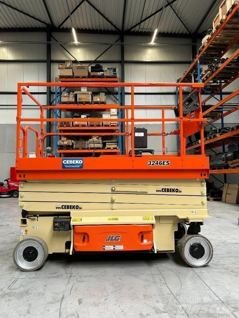 JLG 3246ES Šķerveida pacēlāji