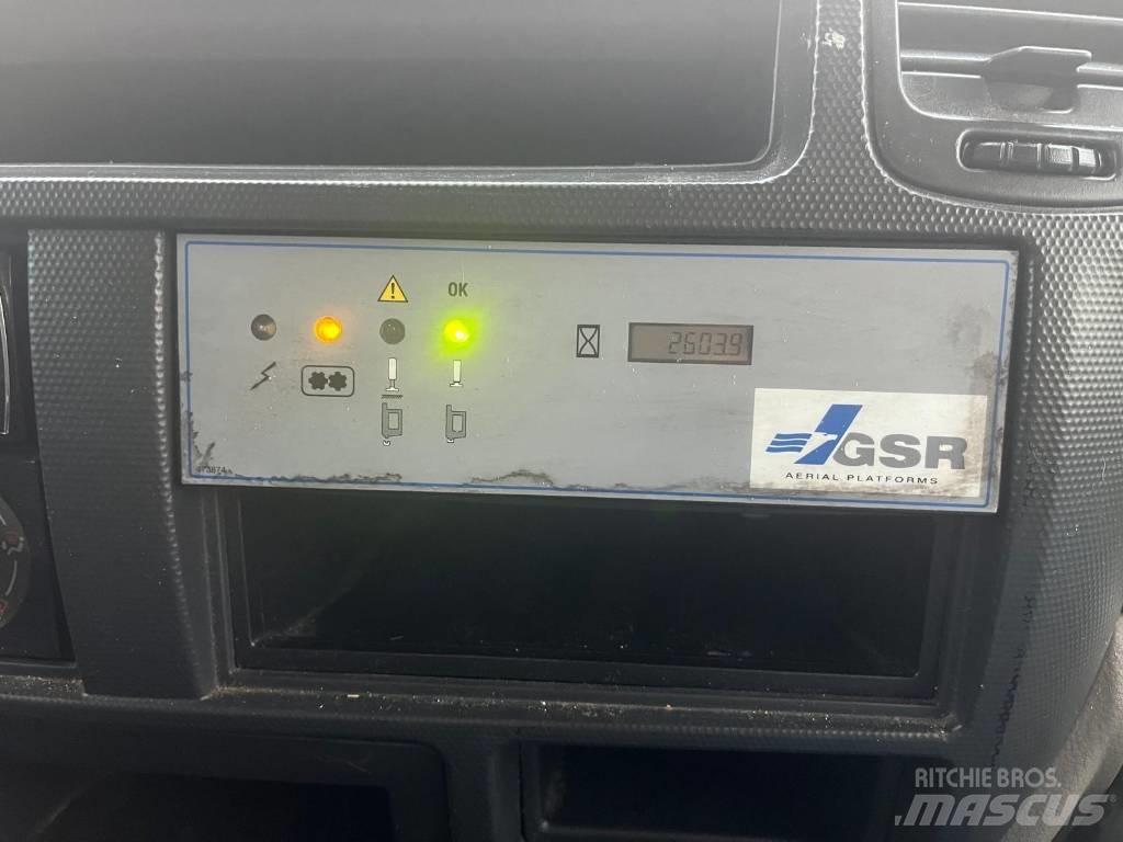 Nissan GSR B200PX Vertikālie pacēlāji