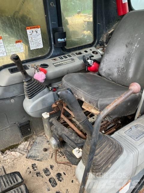 Komatsu PC 200 Kāpurķēžu ekskavatori