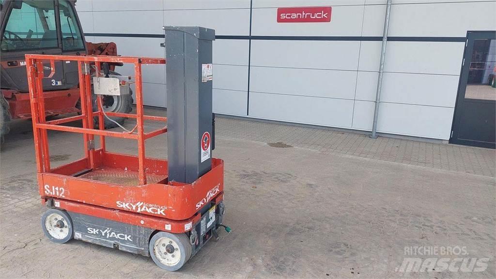 SkyJack SJ12 Vertikālie pacēlāji