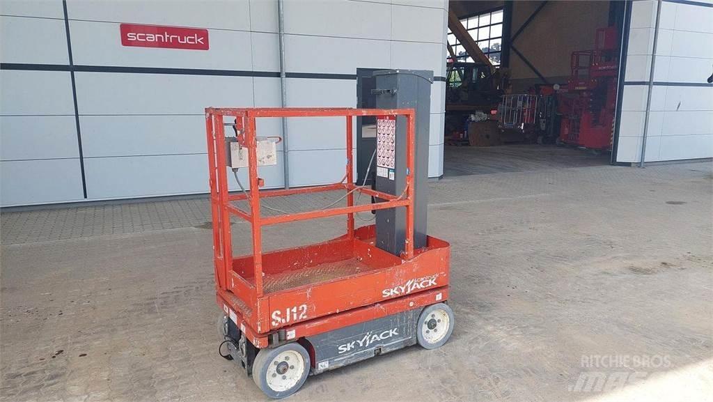 SkyJack SJ12 Vertikālie pacēlāji